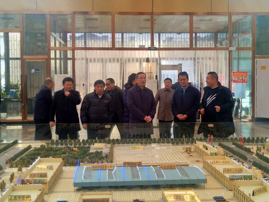 圖為，自治區(qū)常務(wù)副主席調(diào)研北慕_副本.jpg